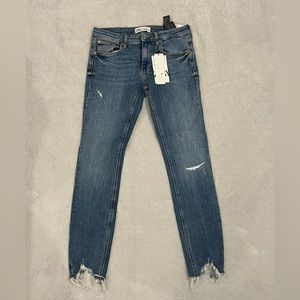 NWT Zara - The Mid-waist Skinny